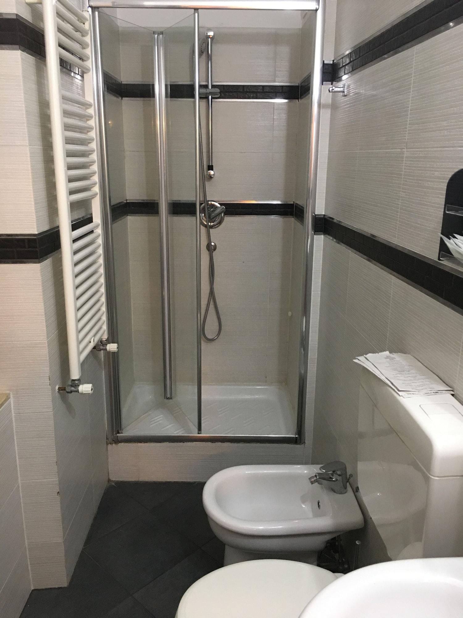 New Alexander Hotel 3*